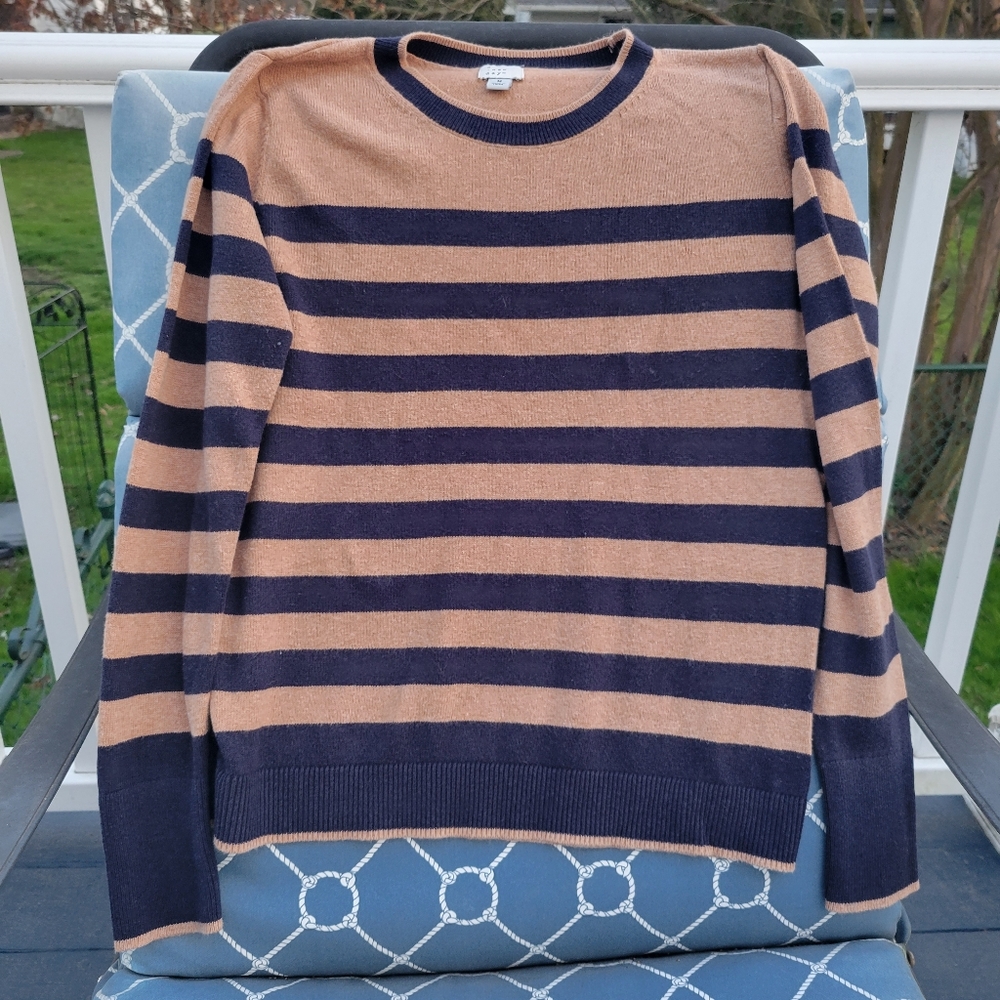 A New Day Tan & Navy Blue Striped Crewneck Sweater Women's M Target
